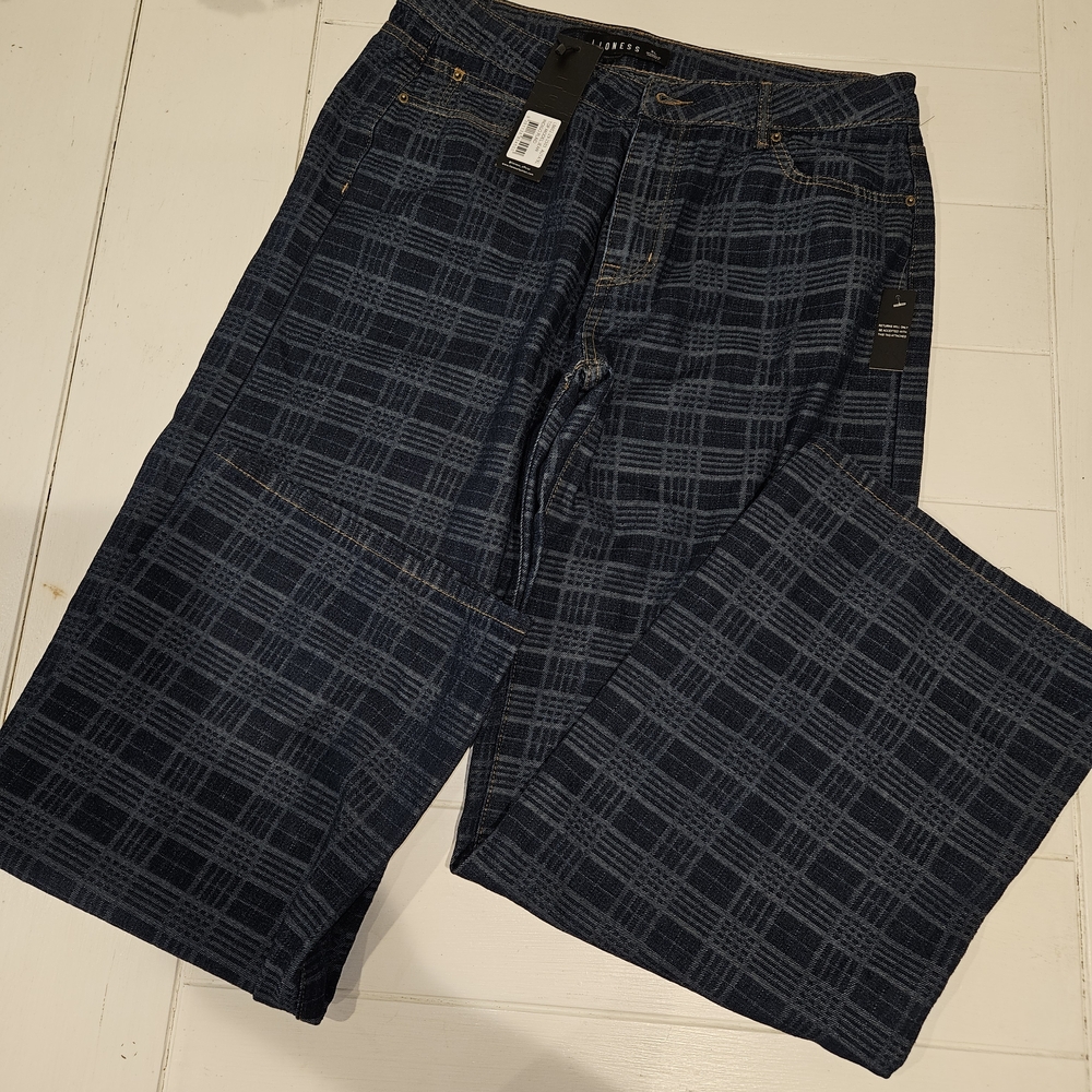 Lioness Navy Plaid Wide Leg Pants - Picture 9 of 10